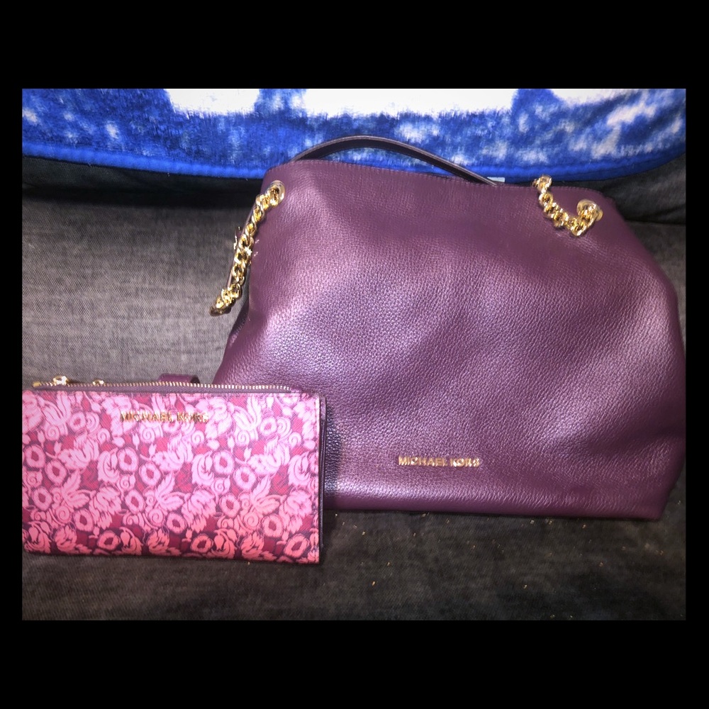 Michael Kors wallet and matching purse